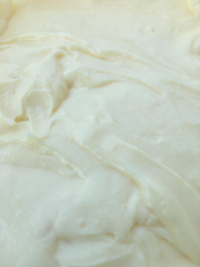 Hand Elbow Foot Smoothing Cream rich conditioning cream for smooth moisturized-looking skin